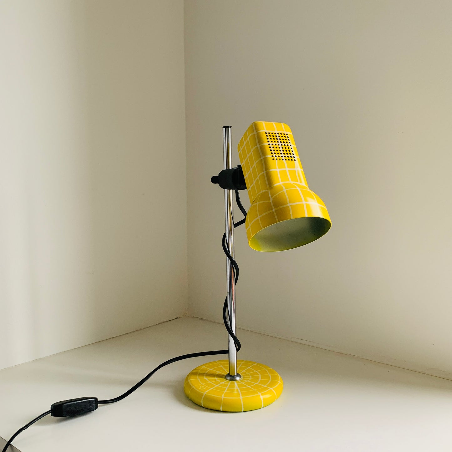 LAMP TIMO