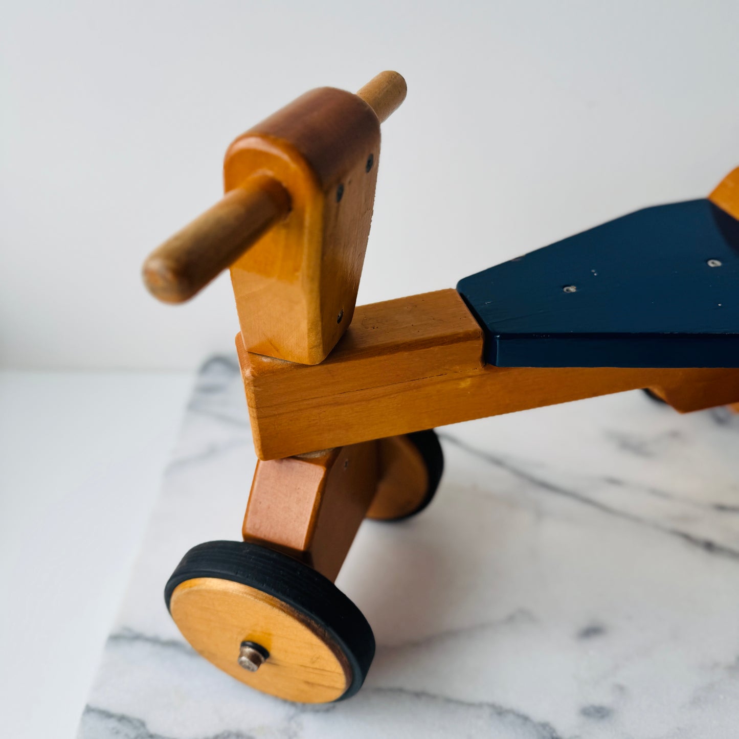 LOOPFIETS HOUT