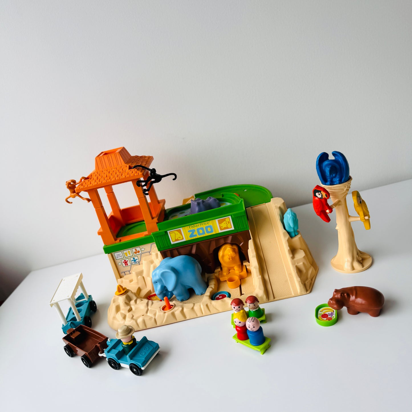 FISHER PRICE ZOO