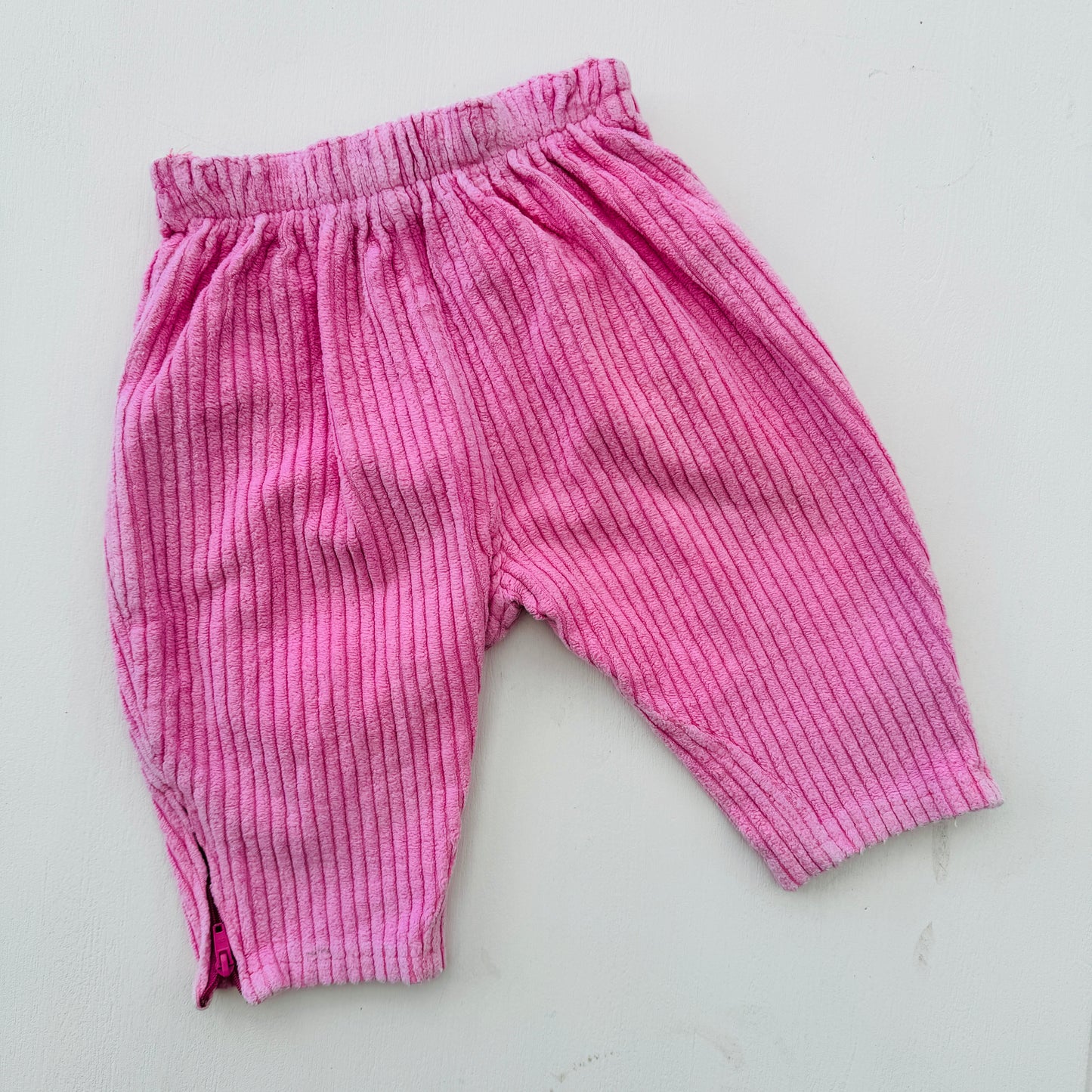 BROEK ROZE VELOURS (9-12M)